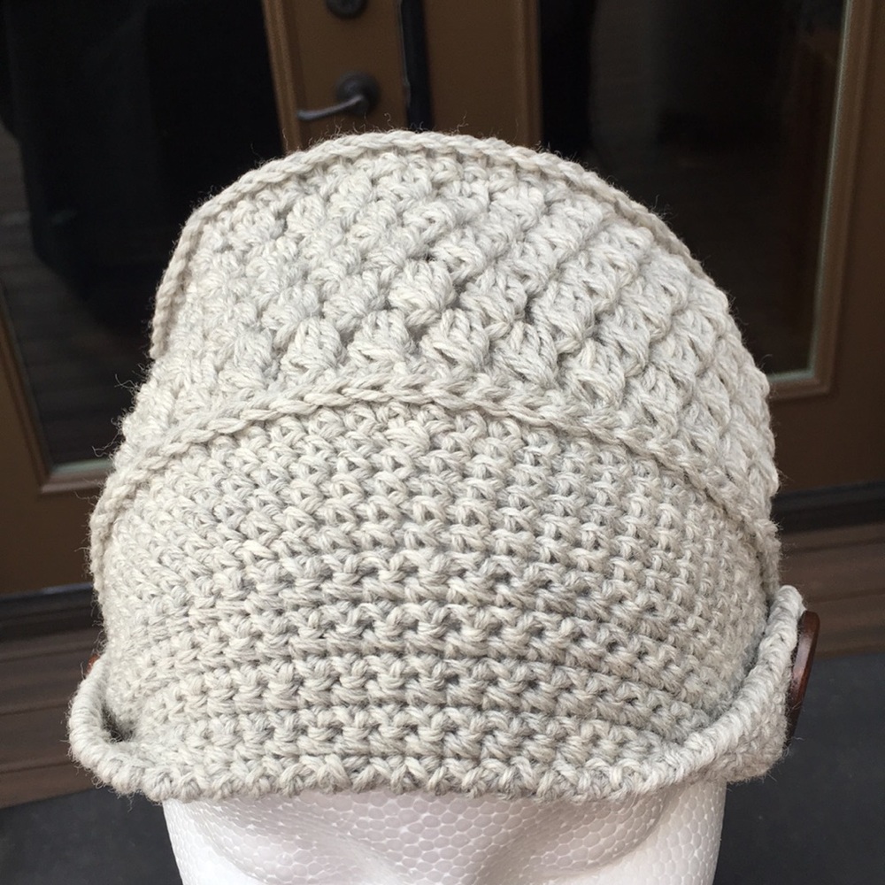Hand Crocheted Hat/Toque - Picture 4 of 6